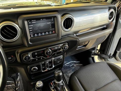 Used 2021 Jeep Wrangler Unlimited Sahara image 16