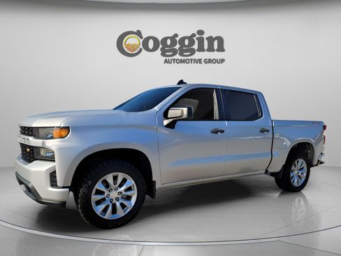 Used 2022 Chevrolet Silverado 1500 Custom image 1