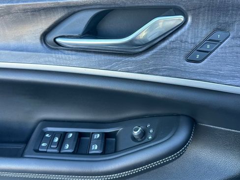 Used 2024 Jeep Grand Cherokee Limited 4xe image 11