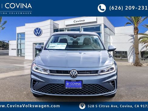 New 2026 Volkswagen Jetta SE image 2