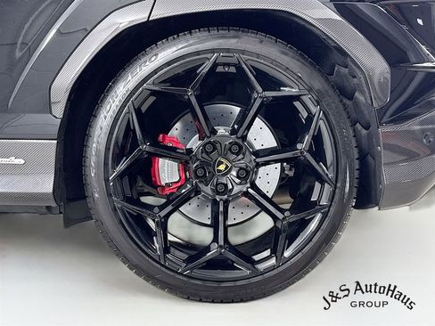 Used 2023 Lamborghini Urus Performante AWD/4WD image 40