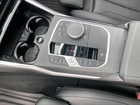 Used 2025 BMW 330i Sedan w/ Premium Package image 19