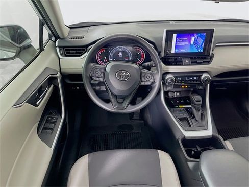 Used 2025 Toyota RAV4 XLE w/ Convenience Package image 23