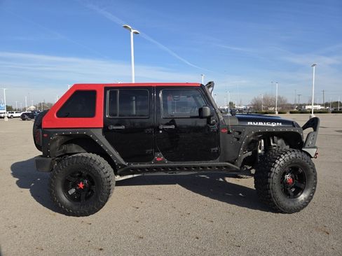 Used 2013 Jeep Wrangler Unlimited Rubicon w/ Max Tow Pkg image 16