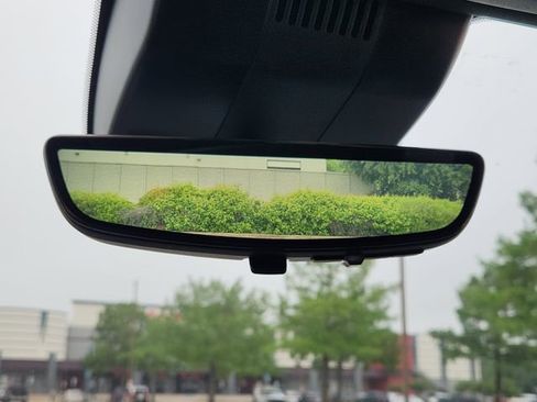 Used 2024 GMC Sierra 1500 AT4 w/ Technology Package AWD/4WD image 17