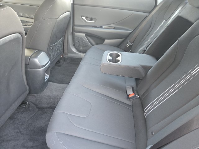 Certified 2025 Hyundai Elantra SEL FWD image 20