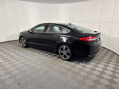 Used 2017 Ford Fusion Titanium AWD/4WD image 3
