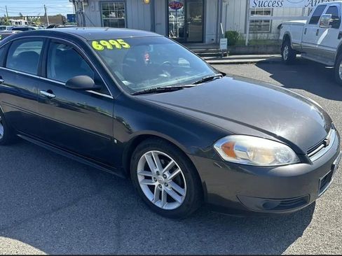 Used 2009 Chevrolet Impala LTZ FWD image 2