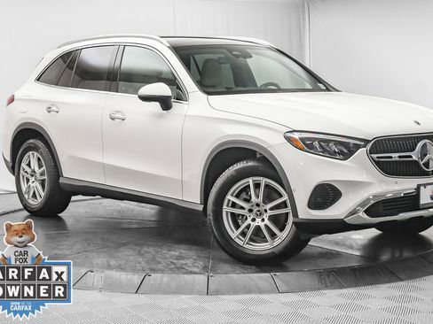 Used 2025 Mercedes-Benz GLC 300 4MATIC image 1