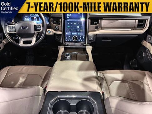 Used 2022 Ford Expedition Max Limited image 12