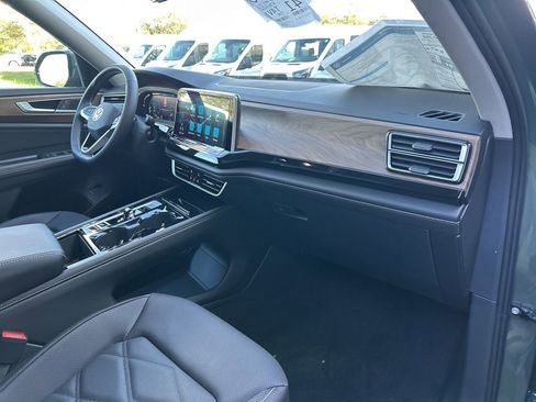 New 2026 Volkswagen Atlas SE image 38