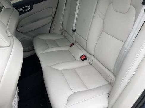 Used 2023 Volvo XC60 B5 Plus w/ Climate Package AWD/4WD image 5