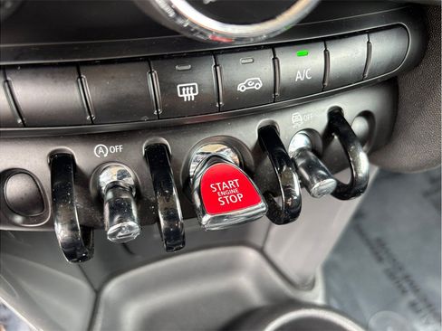 Used 2021 MINI Cooper 2-Door Hardtop FWD image 24