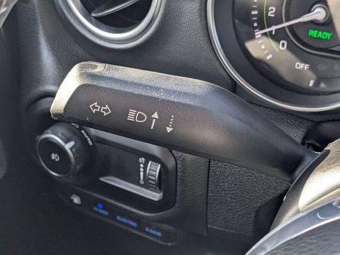 Used 2023 Jeep Wrangler Unlimited Sahara image 23