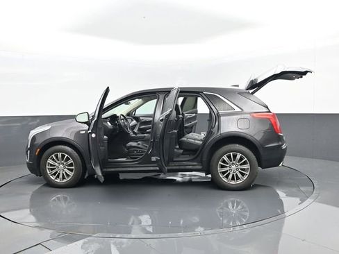 Used 2017 Cadillac XT5 Luxury w/ Driver Awareness Package image 33