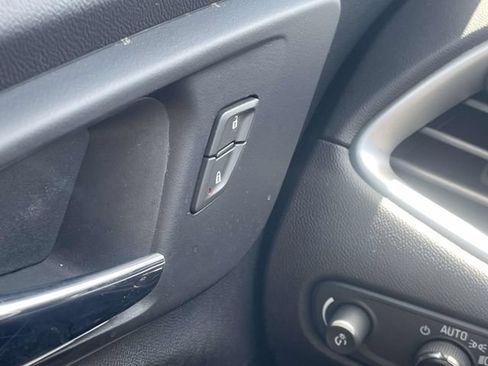 Used 2022 Chevrolet Malibu LT w/ Midnight Edition FWD image 26