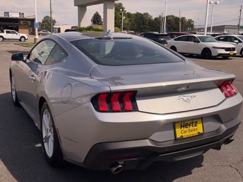 Used 2026 Ford Mustang Premium RWD image 8