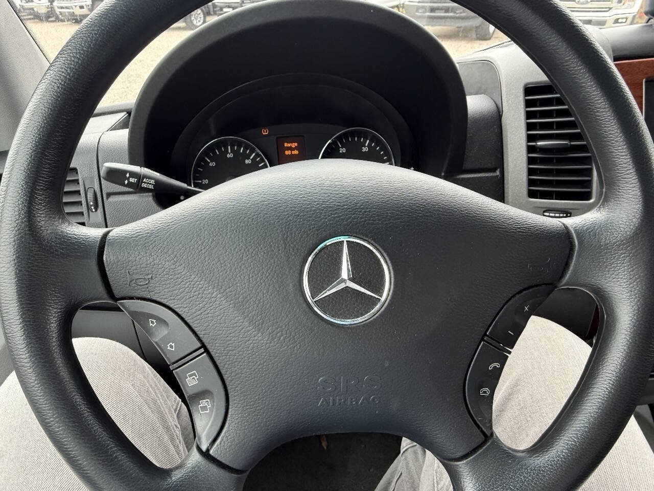 Used 2013 Mercedes-Benz Sprinter 2500 image 23