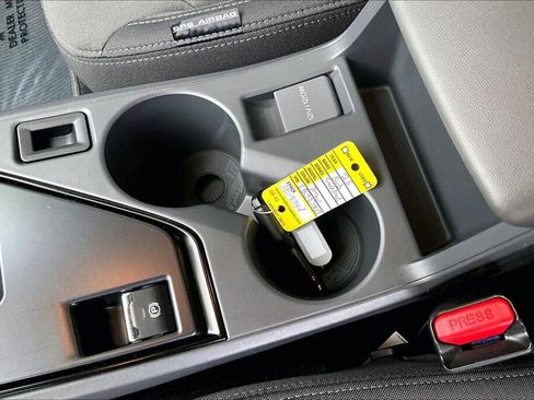 Certified 2025 Subaru Crosstrek 2.0i w/ Crosstrek Mirror Package image 17