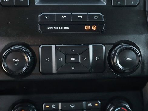Used 2019 Ford F550 2WD Regular Cab Super Duty image 35