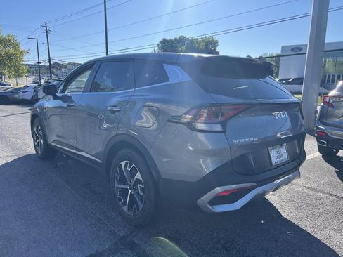 Used 2023 Kia Sportage EX FWD image 3