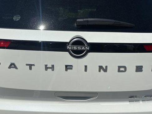 Used 2023 Nissan Pathfinder SL w/ SL Premium Package AWD/4WD image 32