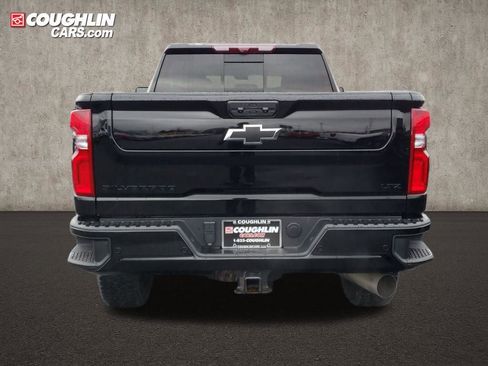 Used 2024 Chevrolet Silverado 2500 LTZ w/ LTZ Plus Package image 5
