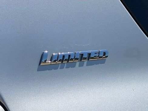 Used 2022 Toyota 4Runner Limited AWD/4WD image 25