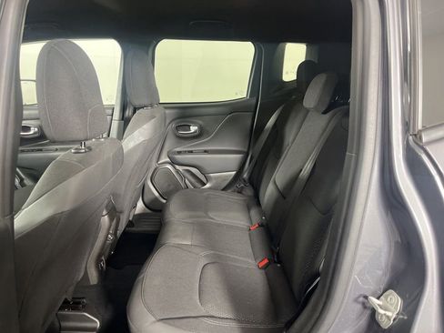 Used 2022 Jeep Renegade Altitude w/ Convenience Group AWD/4WD image 14