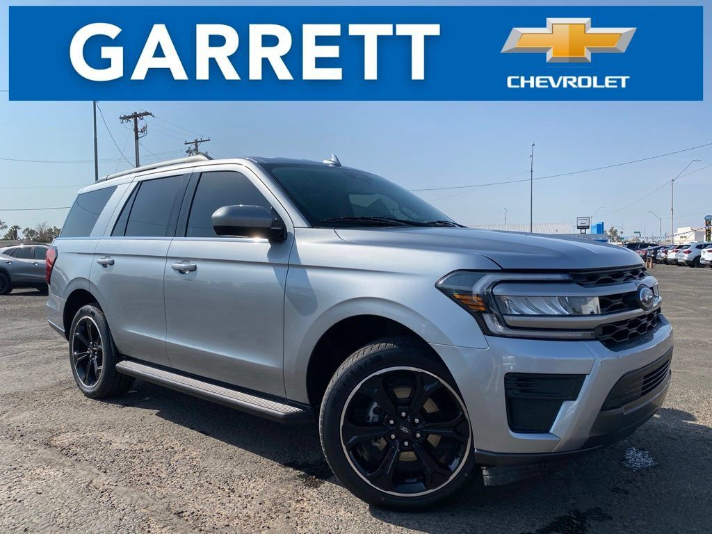 Used 2022 Ford Expedition XLT RWD image 1
