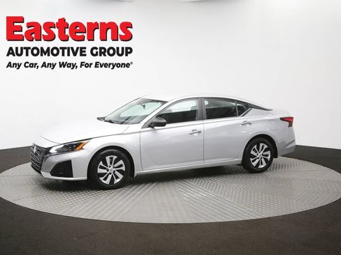 Used 2024 Nissan Altima 2.5 S FWD image 56