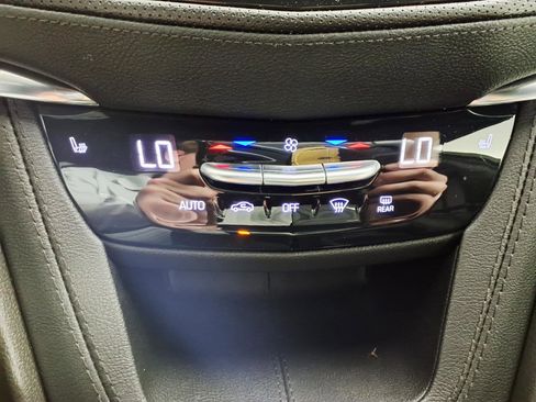 Certified 2023 Cadillac XT6 Luxury FWD image 20