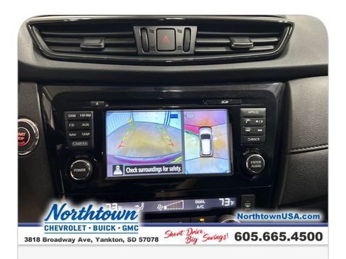 Used 2017 Nissan Rogue SV w/ SV Premium Package AWD/4WD image 21