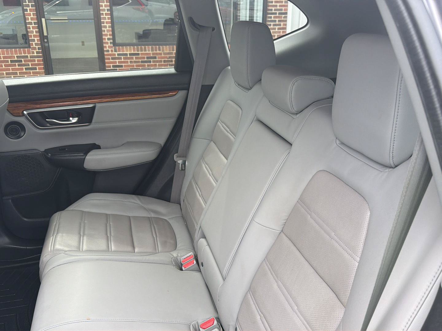 Used 2018 Honda CR-V Touring image 4
