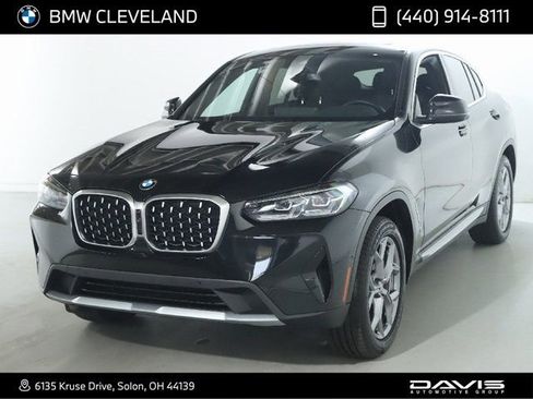 Used 2025 BMW X4 xDrive30i AWD/4WD image 1