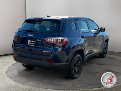 Used 2020 Jeep Compass Sport image 4