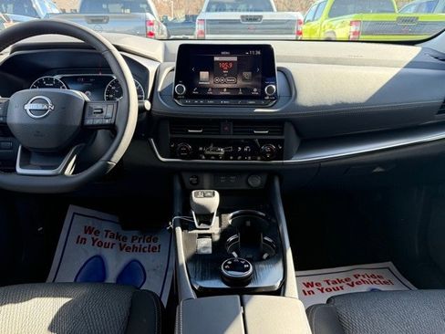 New 2026 Nissan Rogue SV image 25