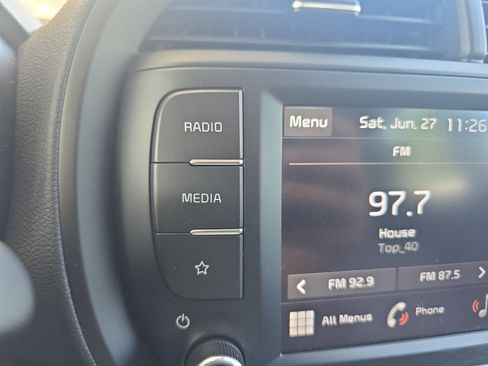 Certified 2025 Kia Soul LX w/ LX Technology Package FWD image 15