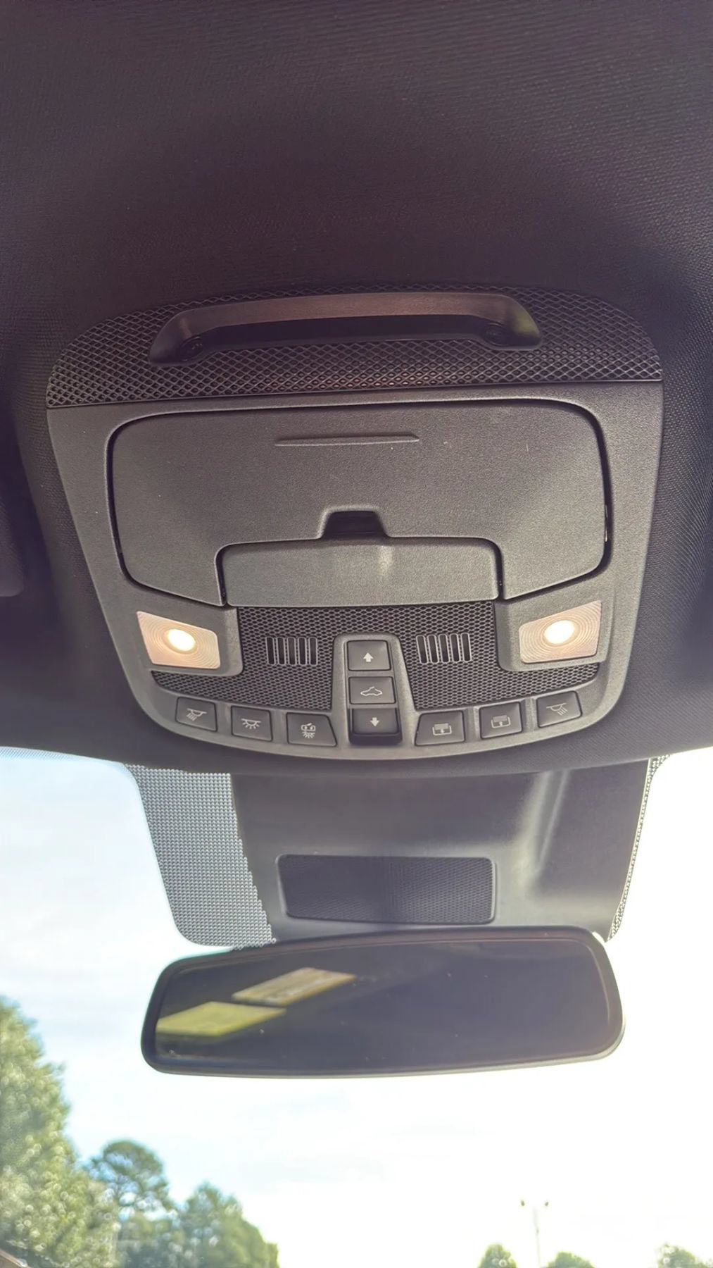 Used 2020 Ford Expedition XLT w/ Equipment Group 202A RWD image 23