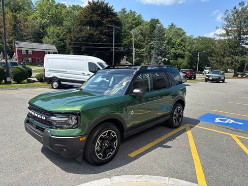 Used 2025 Ford Bronco Sport Outer Banks w/ Outer Banks Tech Package+ AWD/4WD image 4