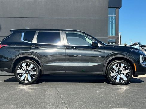 New 2026 Mitsubishi Outlander SE FWD image 4