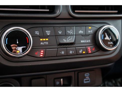 Used 2023 Ford Maverick Lariat w/ Lariat Luxury Package AWD/4WD image 26