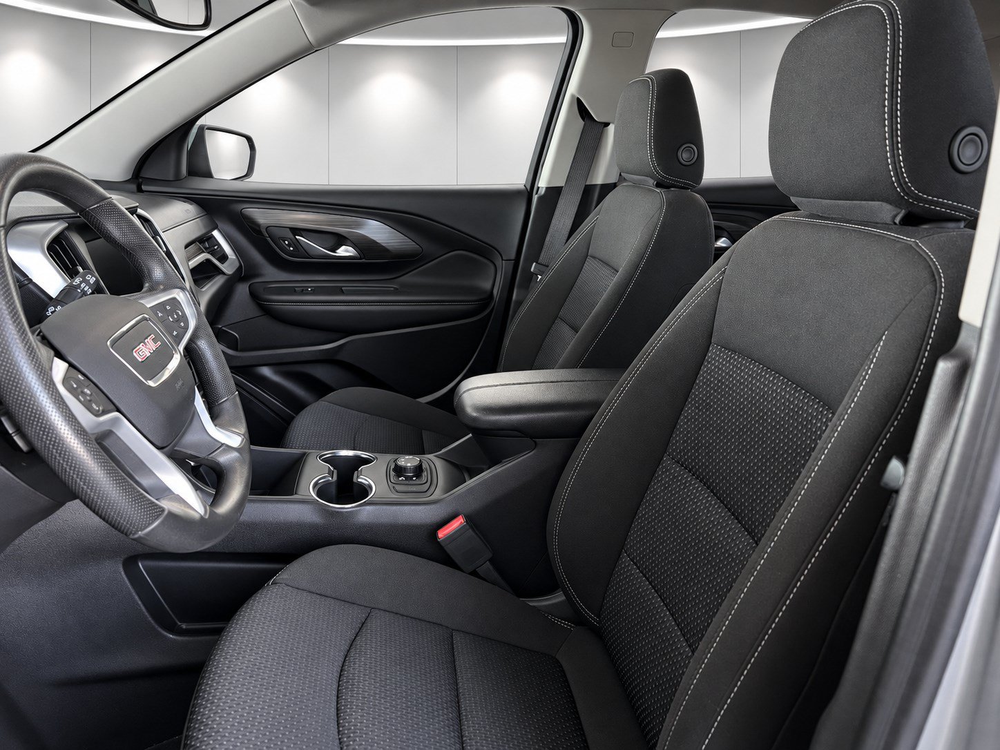 Used 2024 GMC Terrain SLE AWD/4WD image 11