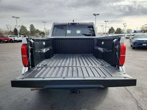Used 2024 Toyota Tacoma TRD Off-Road image 10