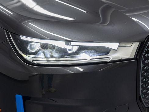 Used 2024 BMW iX xDrive50 w/ Convenience Package AWD/4WD image 10