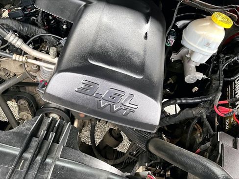 Used 2020 RAM 1500 Tradesman w/ Chrome Plus Package image 42