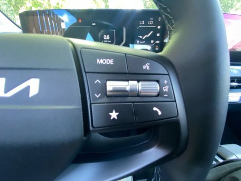 Used 2025 Kia K4 EX FWD image 20