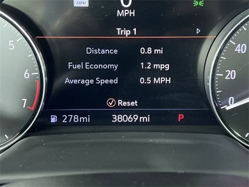 Certified 2022 Buick Envision Avenir w/ Technology Package II image 12