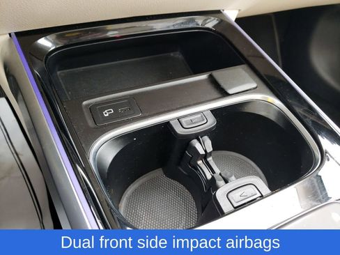 Used 2022 Mercedes-Benz GLB 250 4MATIC image 25