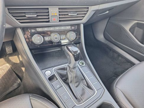 Used 2024 Volkswagen Jetta SE FWD image 13